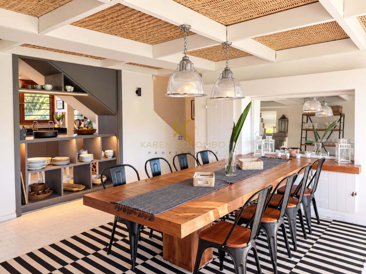Espectacular casa en Venta y Alquiler Anual-5 dormitorios-Golf