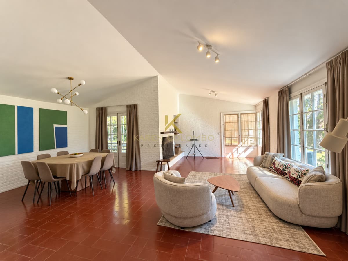 Espectacular casa en Venta-5 Dormitorios-San Rafael
