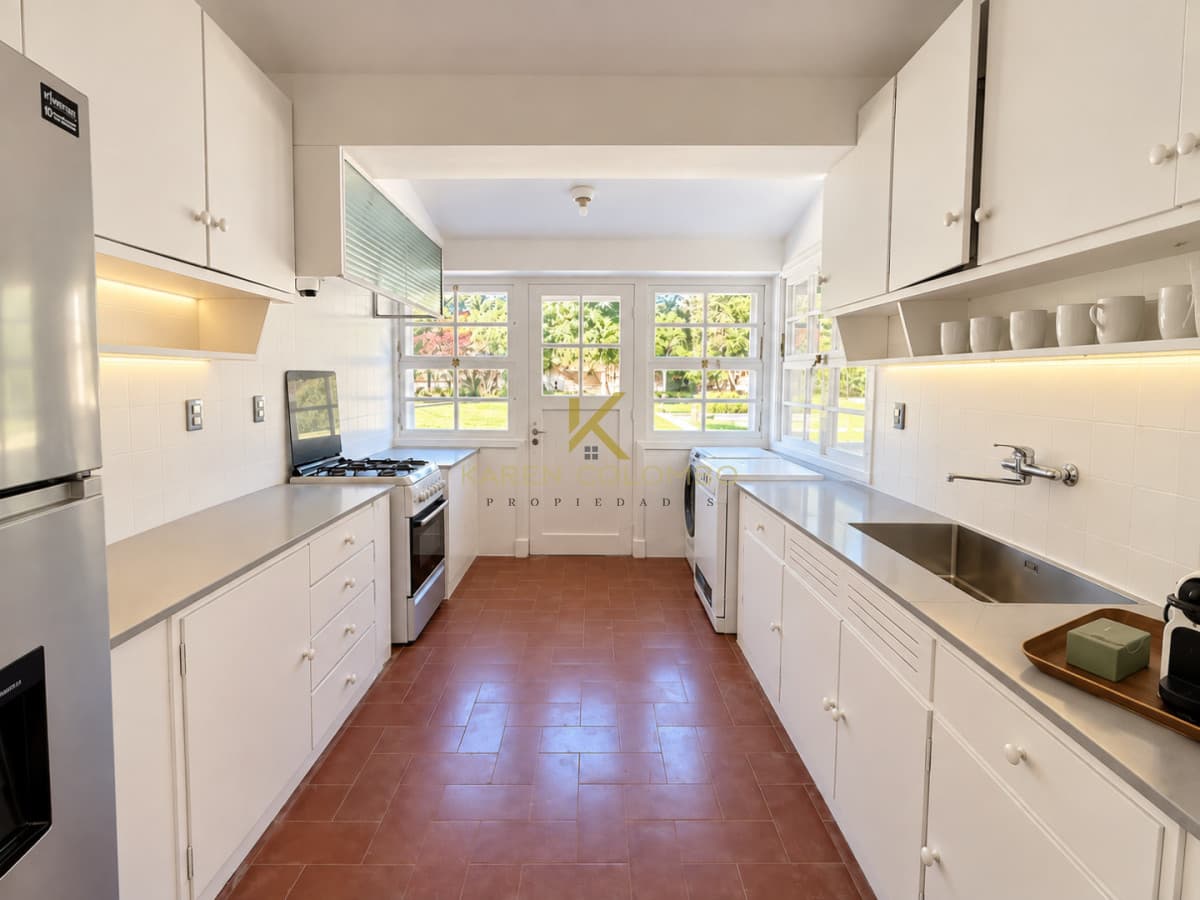 Espectacular casa en Venta-5 Dormitorios-San Rafael