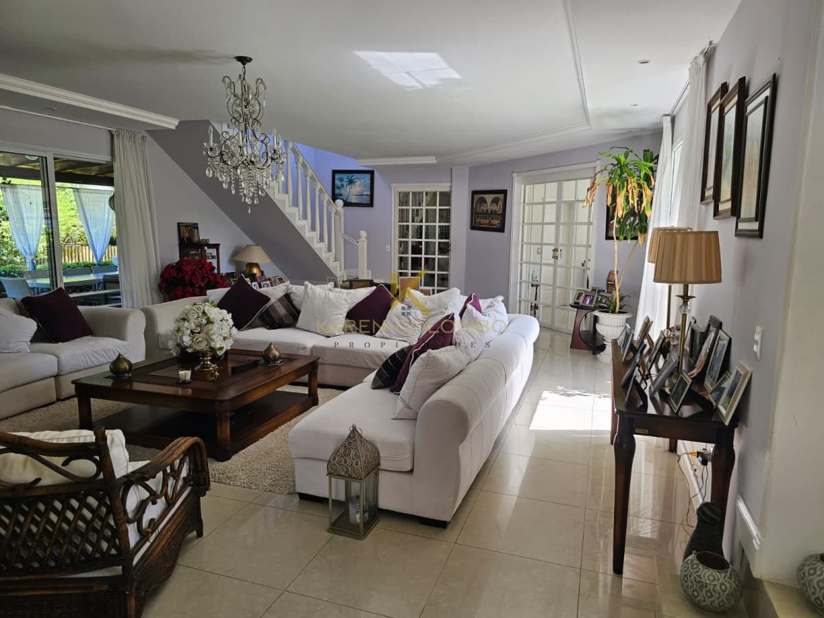 CASA EN VENTA Y ALQUILER LA ARBOLADA, PUNTA DEL ESTE