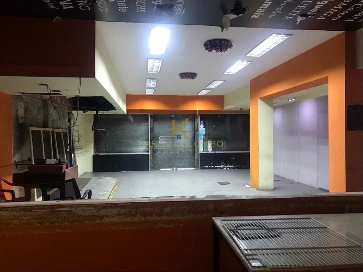 LOCAL COMERCIAL EN VENTA - 400 m² SOBRE 8 DE OCTUBRE