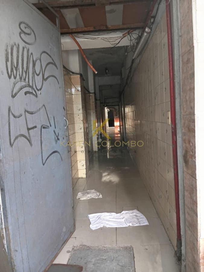 LOCAL COMERCIAL EN VENTA - 400 m² SOBRE 8 DE OCTUBRE