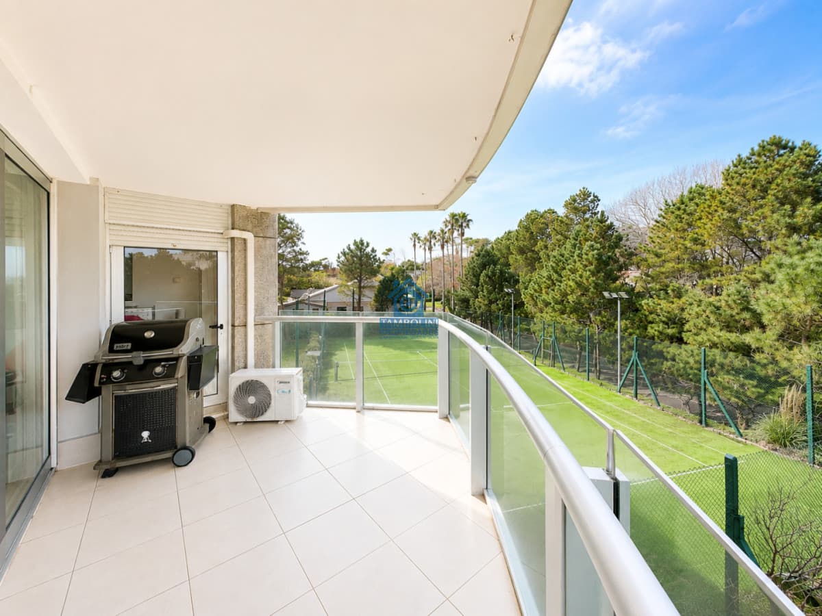 Alquiler anual torre de categoria -3 dormitorios en suite- Playa Mansa  -