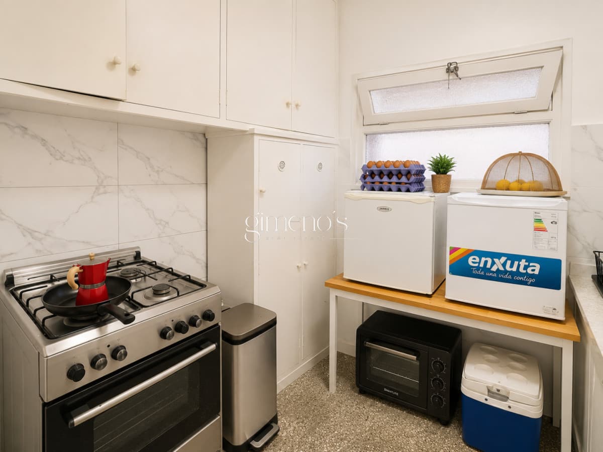 Apartamento en Venta de 1 Dormitorio y medio en plena Peninsula de Punta Del Este