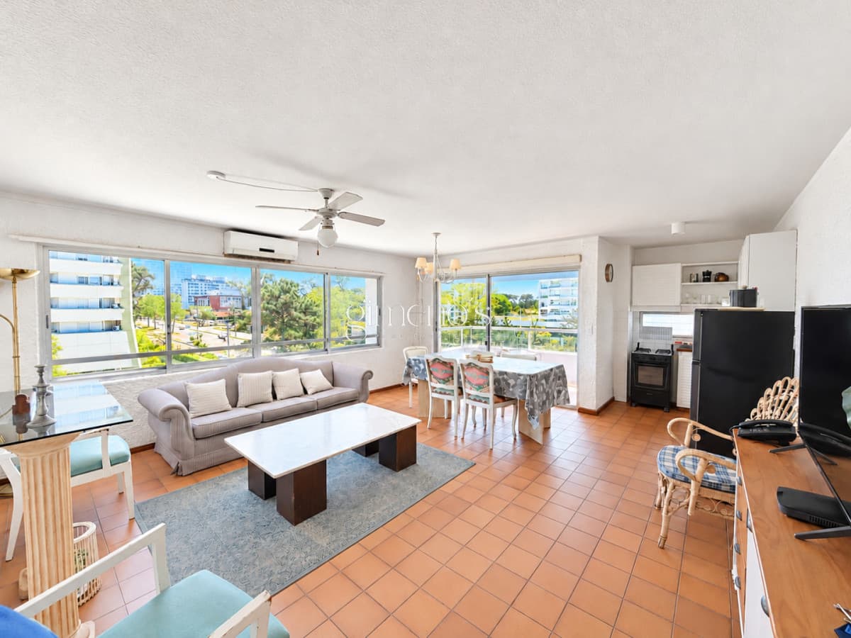 Venta de Apartamento 2 Dormitorios - Roosevelt - Punta del Este