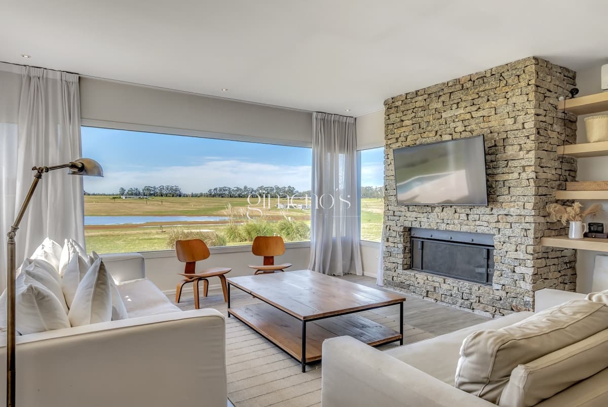 Casa en venta en Laguna de los Cisnes