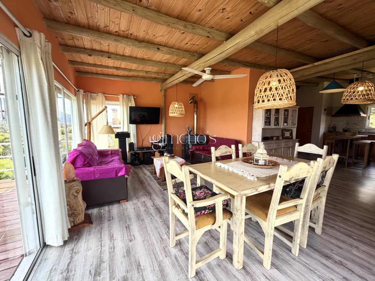 Casa en venta de 3 Dormitorios en Piriapolis - Maldonado