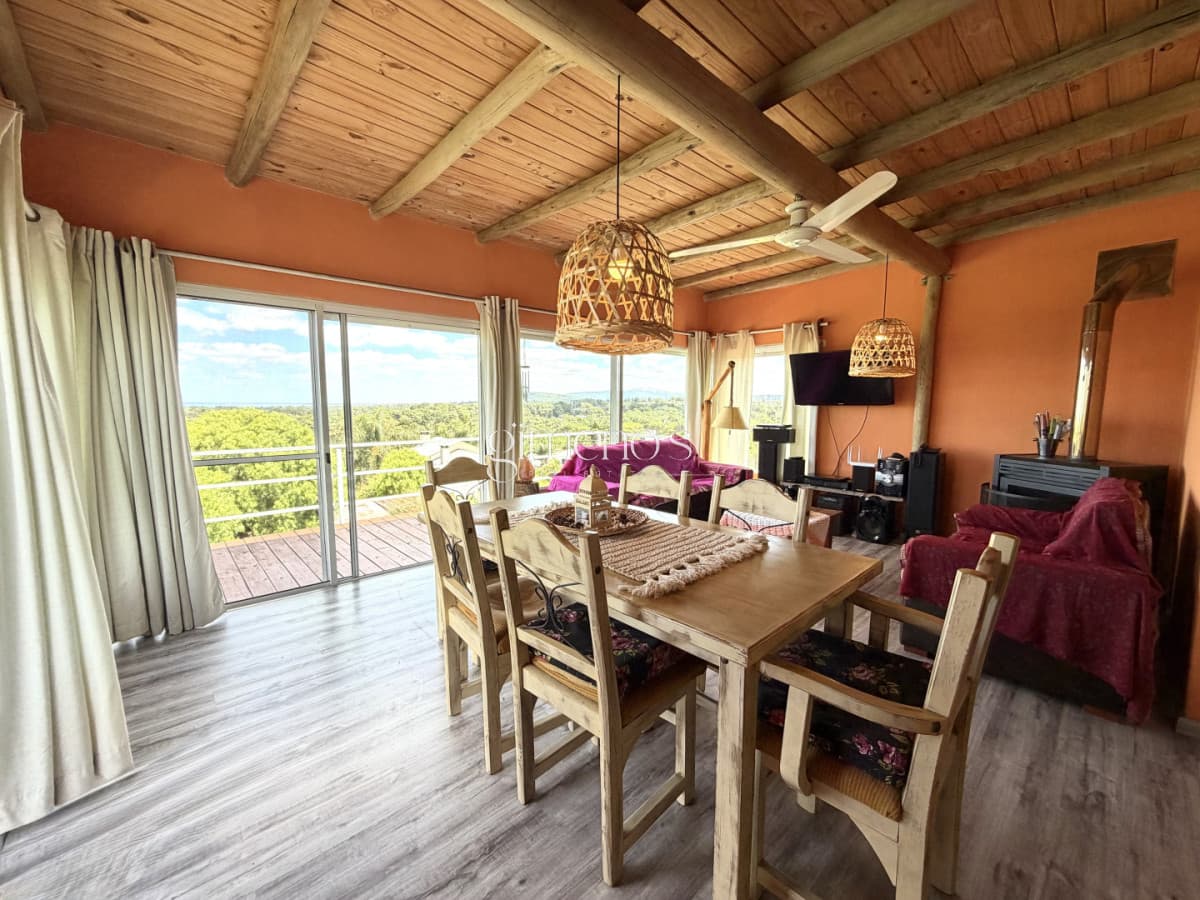 Casa en venta de 3 Dormitorios en Piriapolis - Maldonado