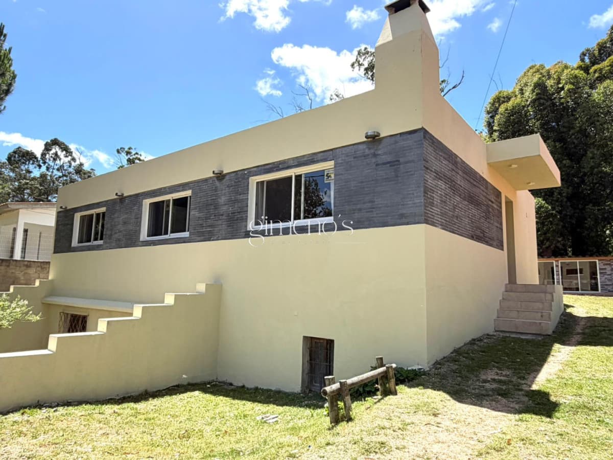 Casa Aguila Pinares  -