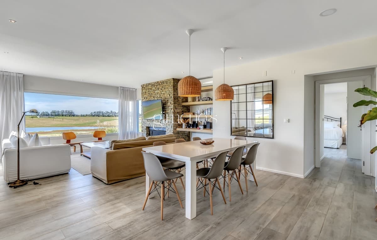 Casa en venta en Laguna de los Cisnes