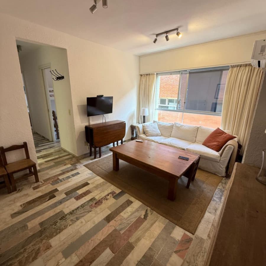 Apartamento ID.2822 - Apto en venta, Reciclado, a metros del Mar, con garage