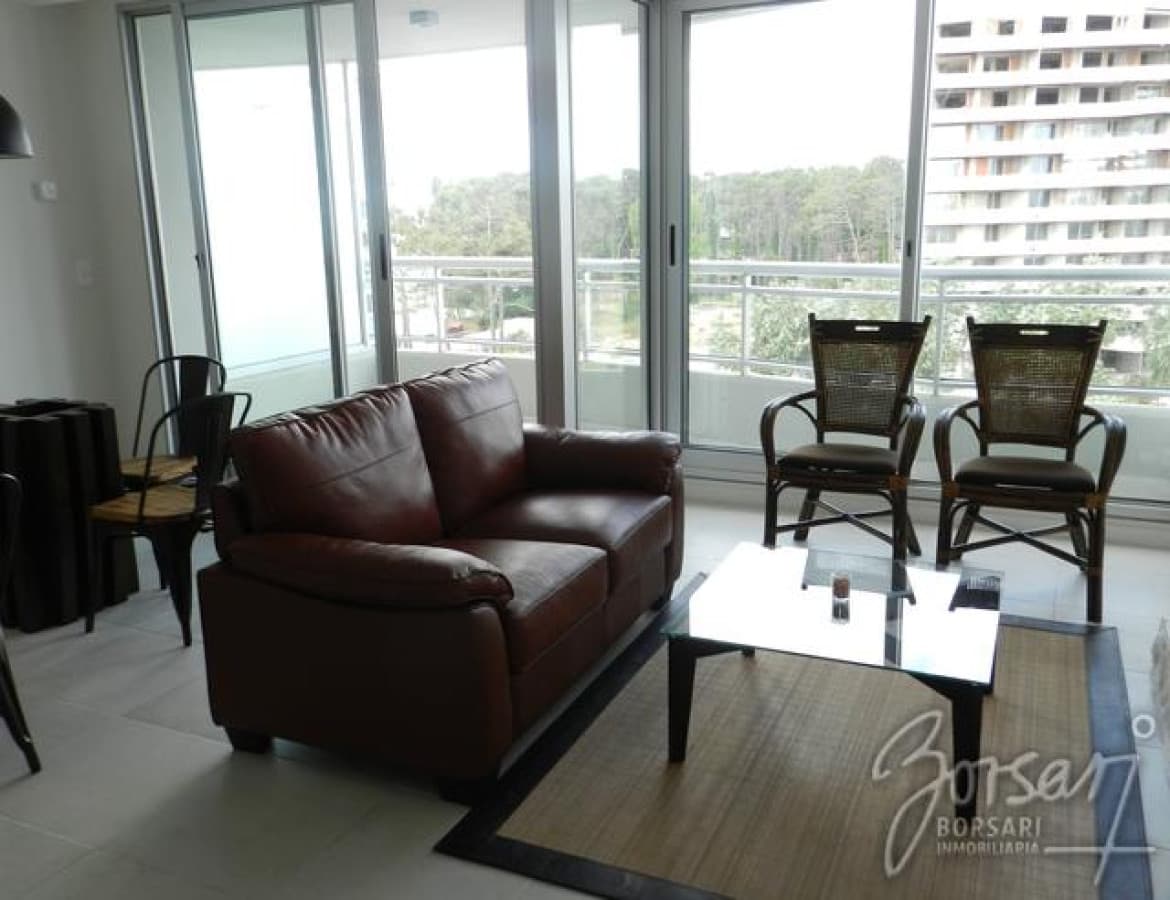 Apartamento en Roosevelt, 2 dormitorios *  -