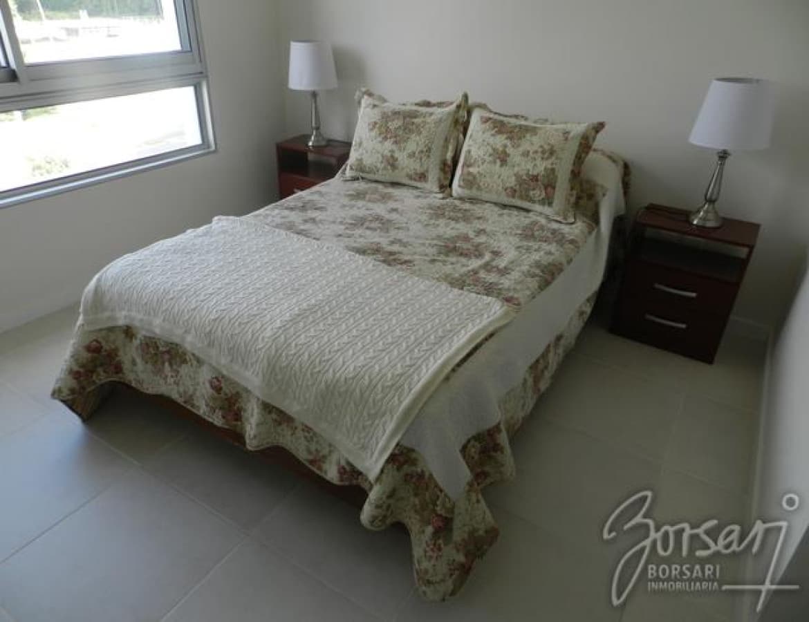 Apartamento en Roosevelt, 2 dormitorios *  -