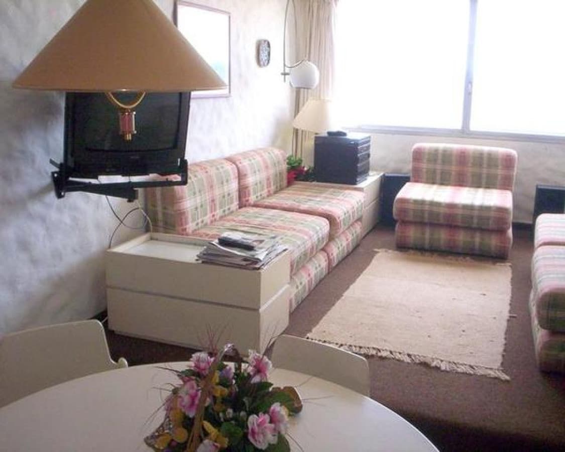 Apartamento en Brava, 1 dormitorios *  -