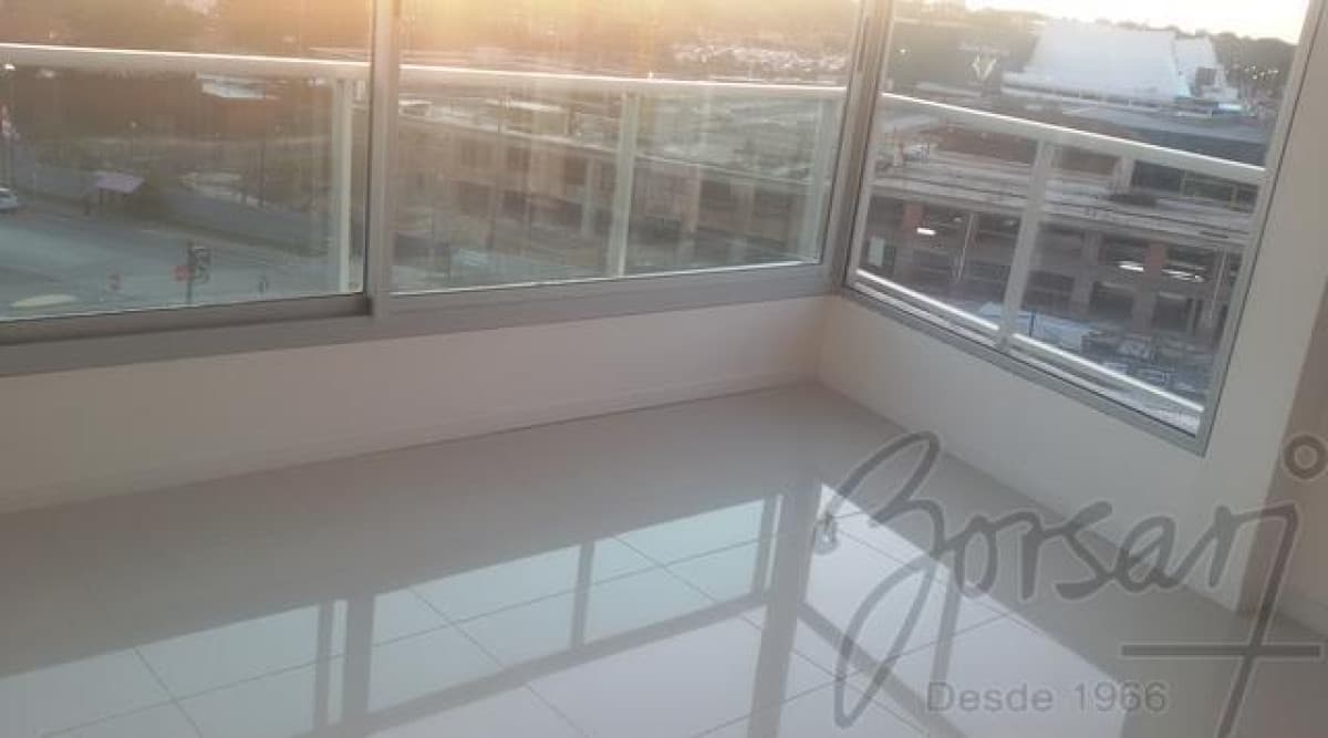 Apartamento en Roosevelt, Monoambiente *  -