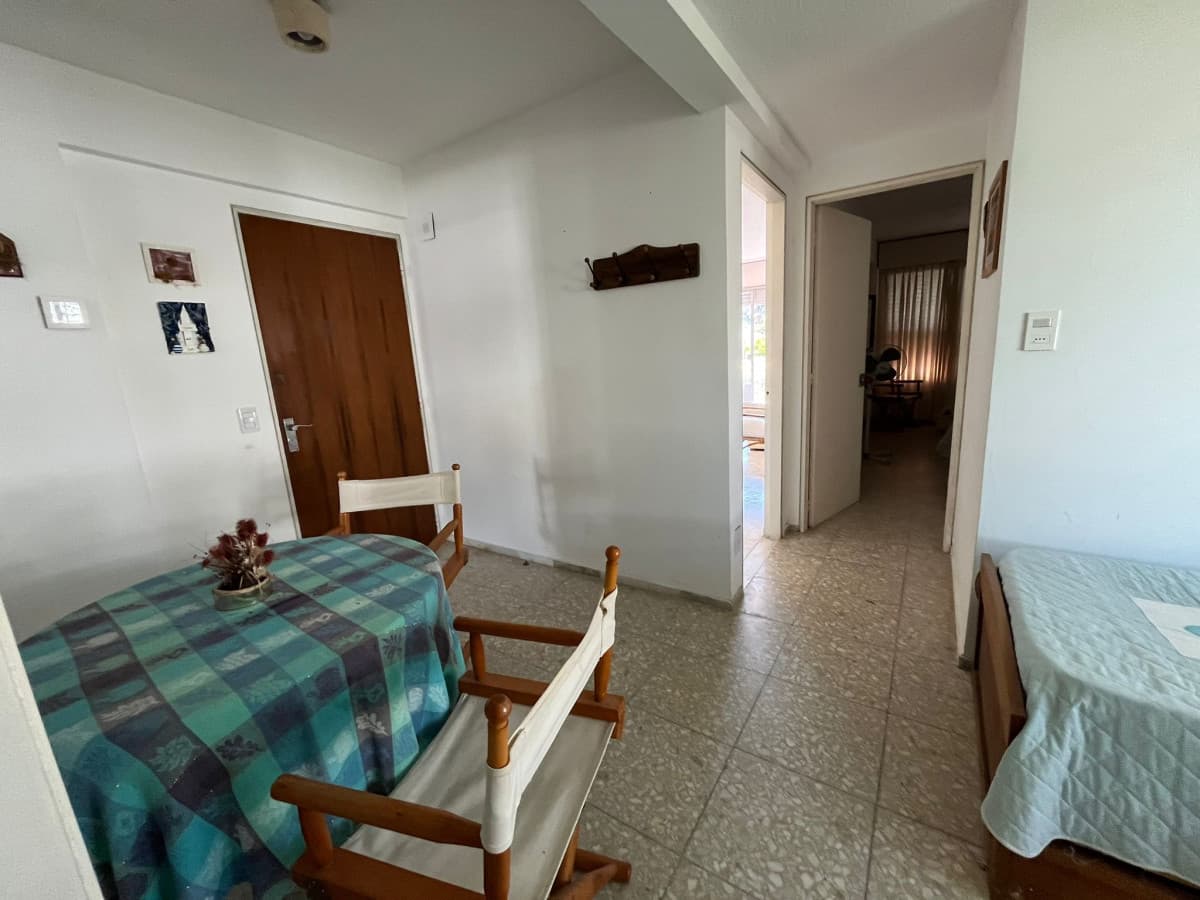 Muy lindo apartamento, con terraza y cochera amplia   -