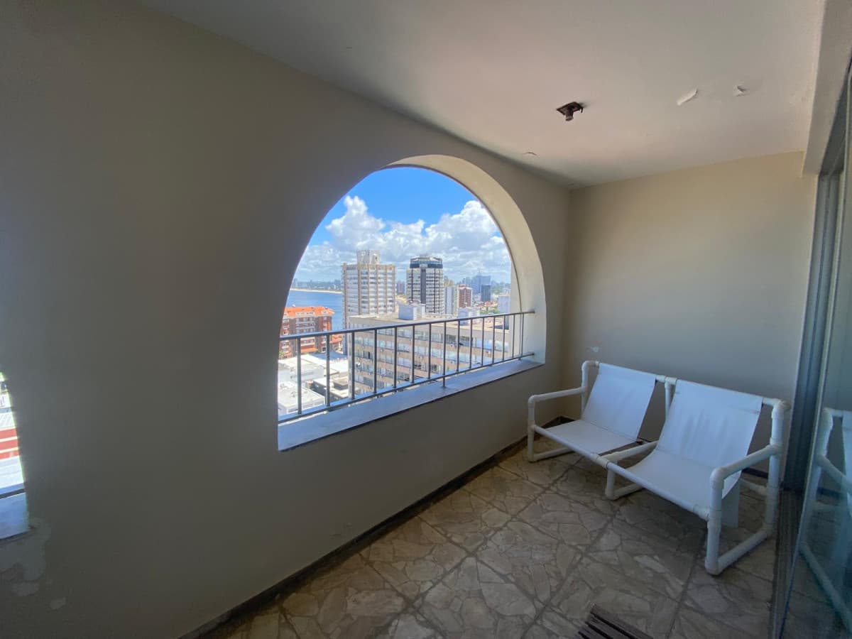 Apartamento ID.2844 - Excelente vista, terraza, piso alto