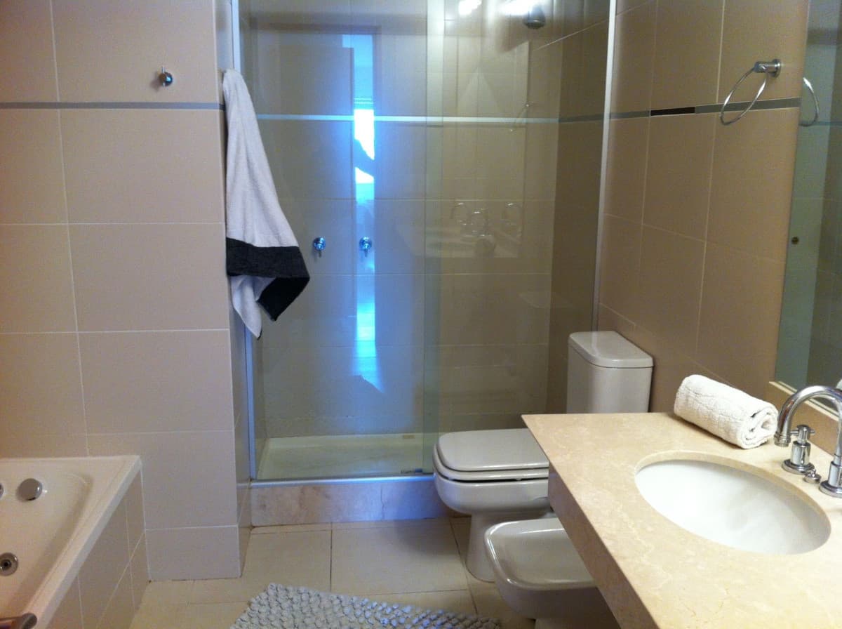 Apartamento ID.2149 - Piso alto, excelente vista a la Playa Mansa