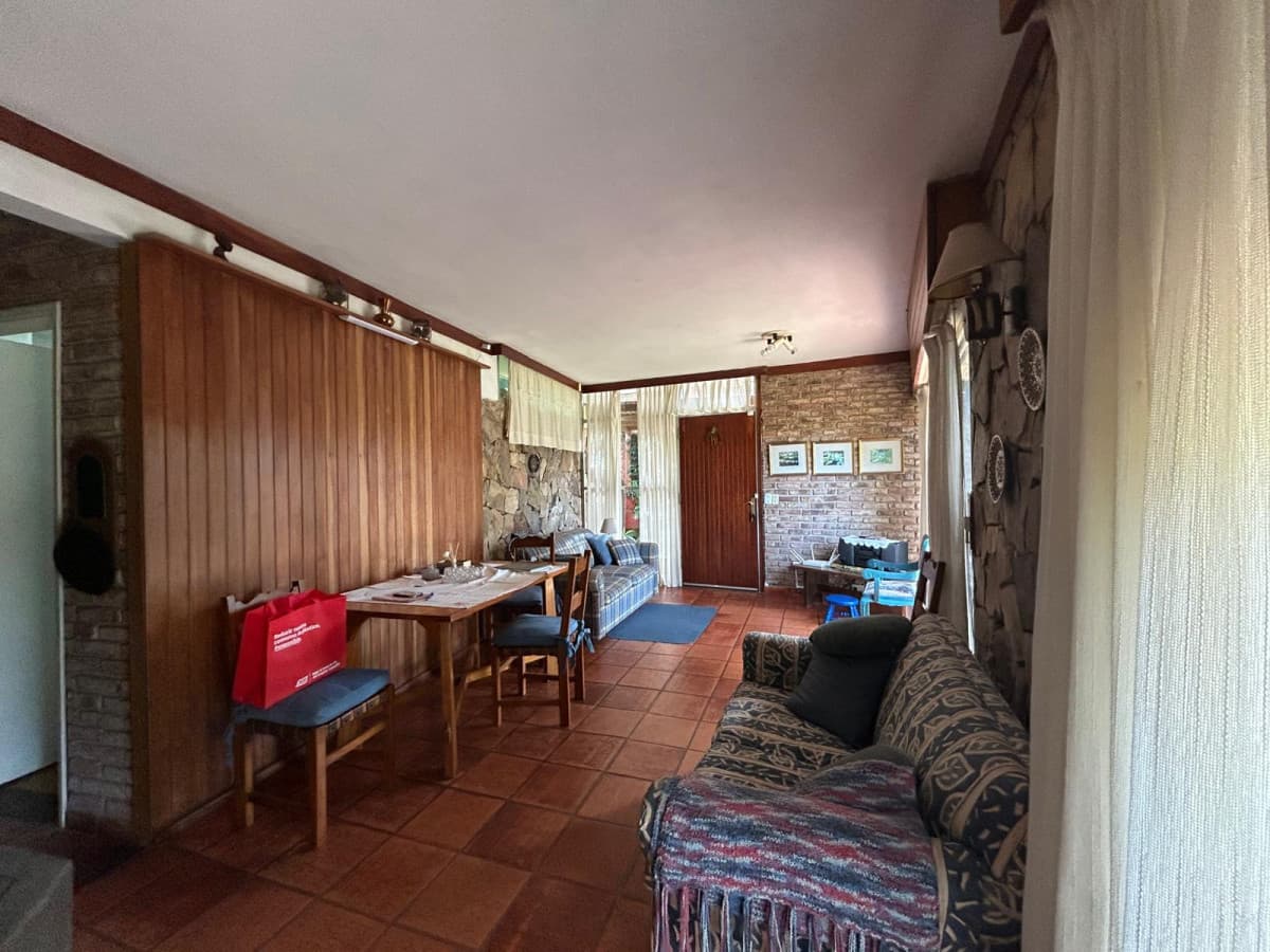 Casa en Alquiler de temporada, a 200 metros de la Playa Brava   -