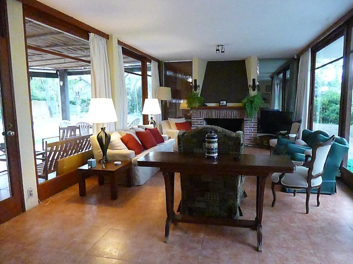 Casa en Mansa, 4 dormitorios *  -