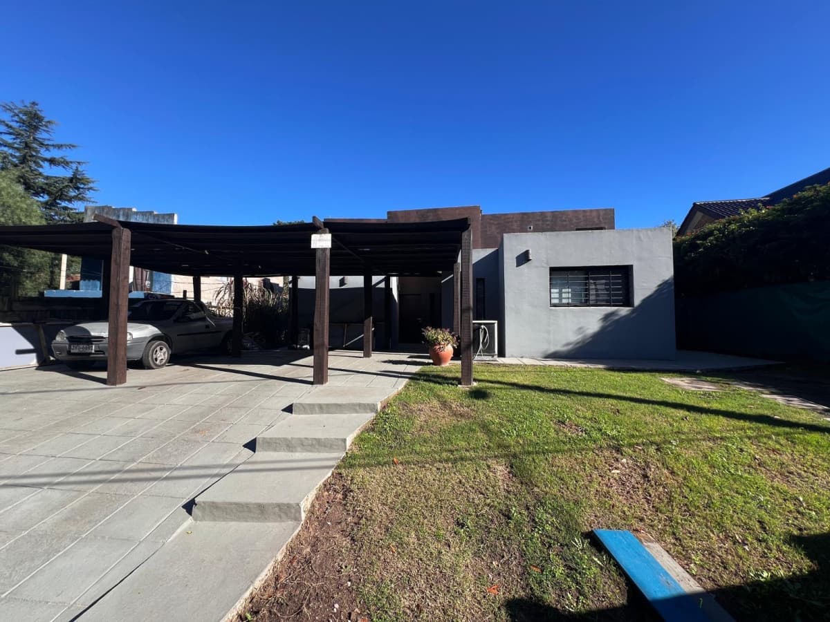 Casa ID.1813 - Excelente casa en Venta en Barrio Cantegril
