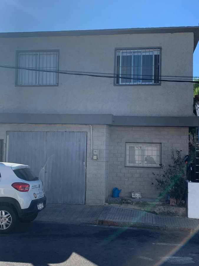 Casa ID.2101 - Muy linda casa con local comercial y apto independiente.
