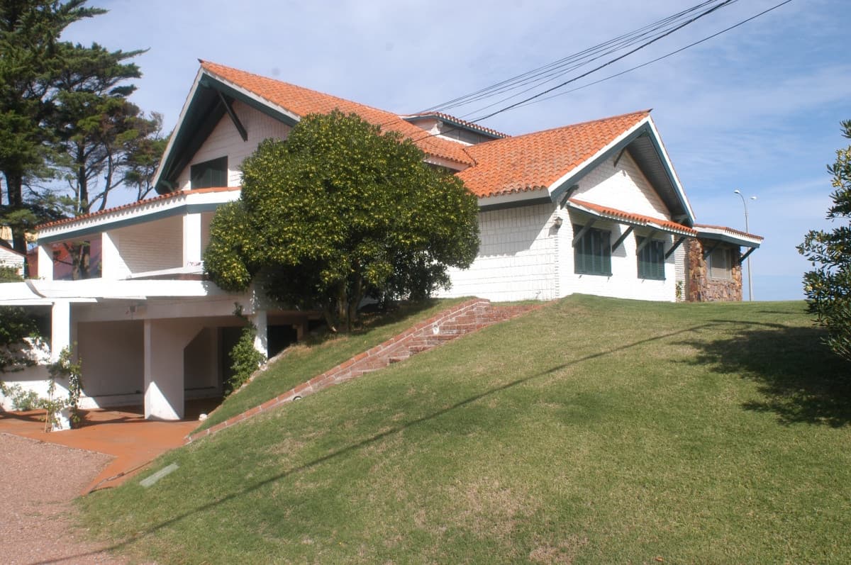 Casa en Pinares, 3 dormitorios *  -