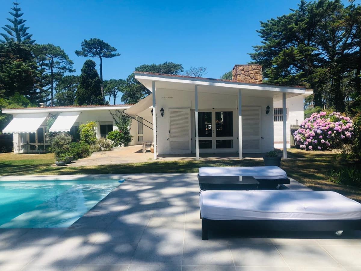 Hermosa casa en alquiler de temporada con jardin, piscina, para 11 personas  -