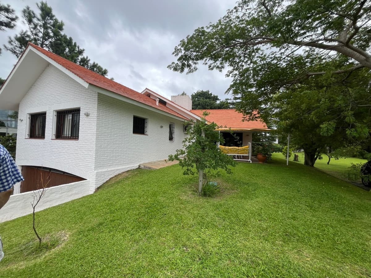 Casa ID.2735 - Se vende muy linda casa