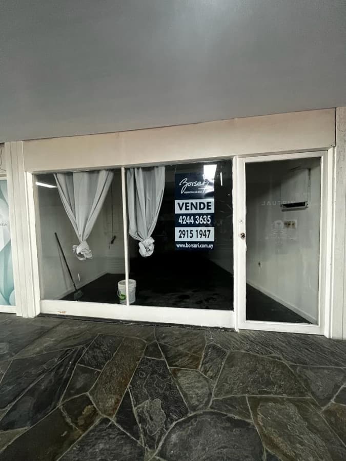 Local Comercial ID.2609 - Se vende