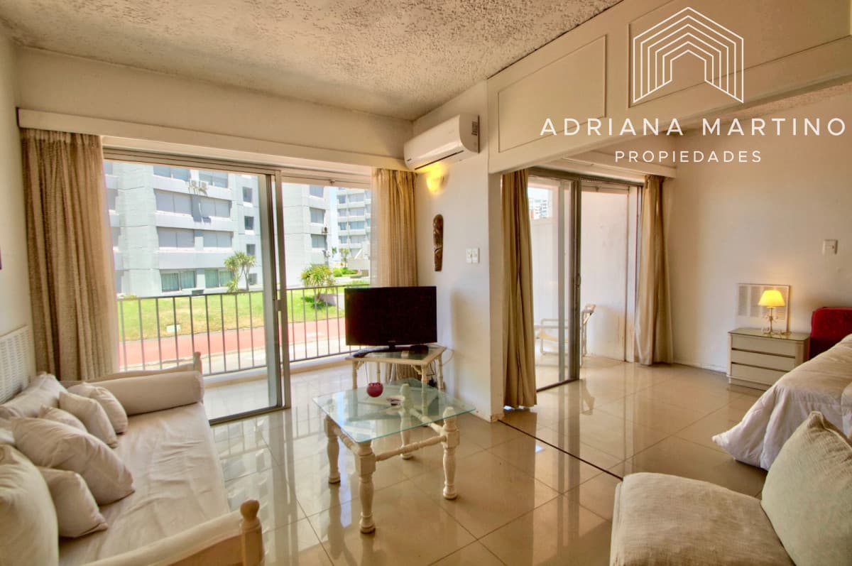 Venta muy lindo departamento zona brava