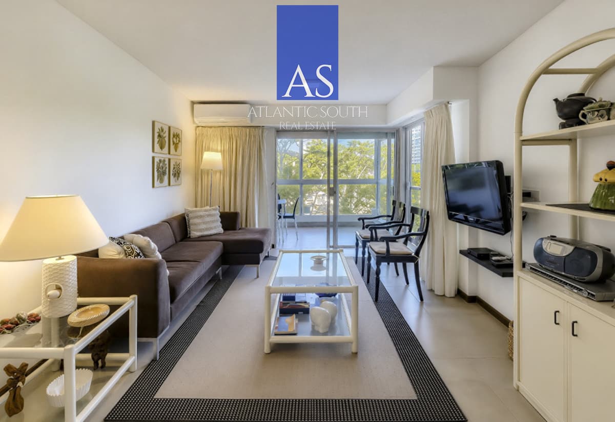 Apartamento Totalmente Reciclado en Parquemar Bosque 2 Dormitorios