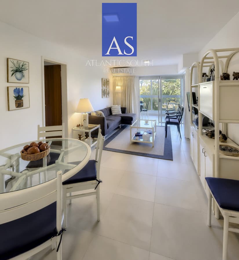 Apartamento Totalmente Reciclado en Parquemar Bosque 2 Dormitorios