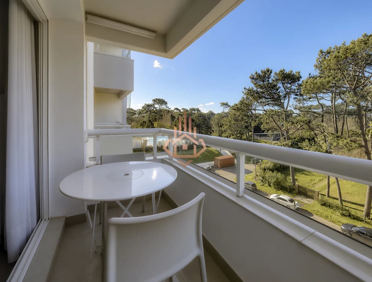 Venta Apartamento en Punta del Este Jardines de la Sierra Zona Roosevelt 2 Dormitorios Living con Terraza