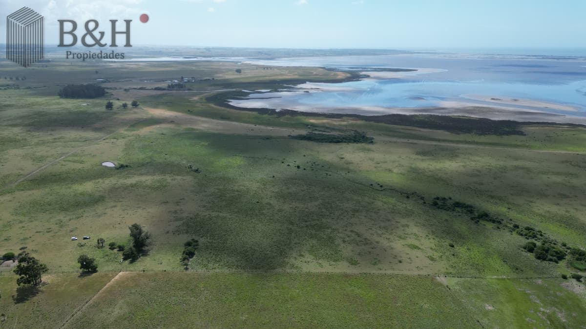 Espectacular campo sibre Laguna José Ignacio