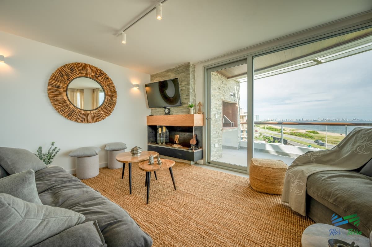 Espectacular PentHouse 4 Dormitorios, Terraza EXCLUSIVA & Todos los Servicios, Edificio ISABEL, Punta Del Este