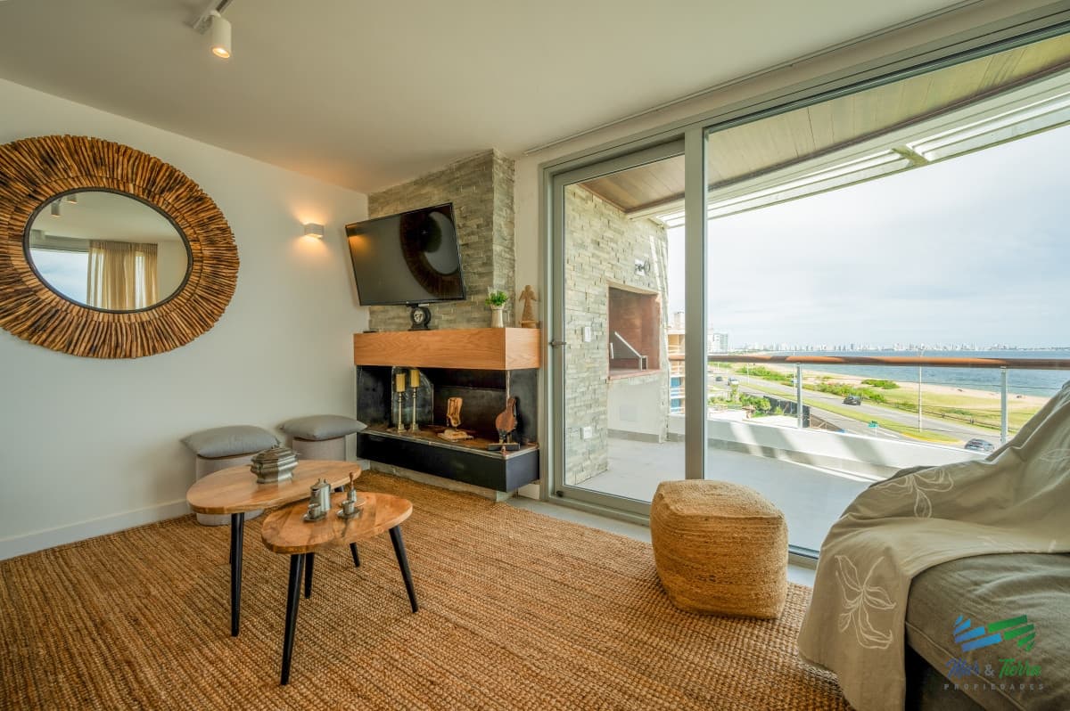 Espectacular PentHouse 4 Dormitorios, Terraza EXCLUSIVA & Todos los Servicios, Edificio ISABEL, Punta Del Este