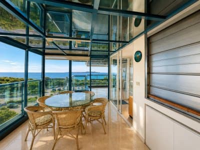 venta apartamento  3 dormitorios y servicio, vista al mar