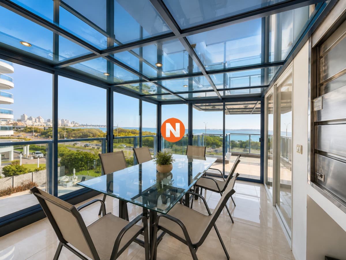 Amplio Apartamento de 3 dormitorios en Mansa, Punta del Este