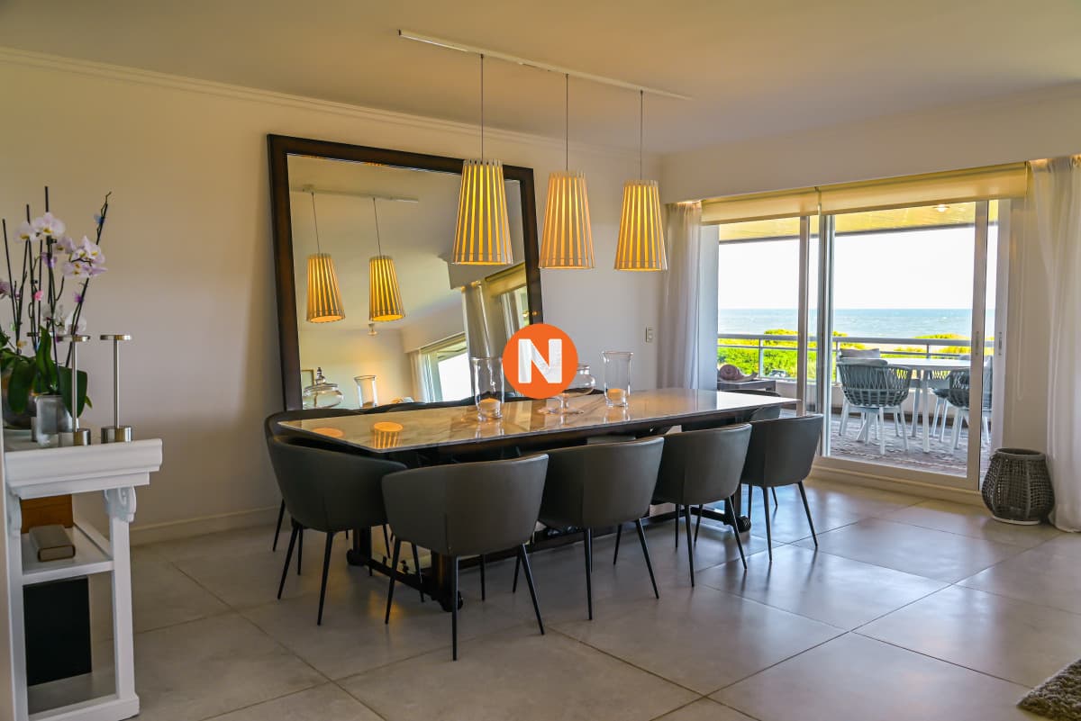 Apartamento en Venta, Brava, Punta del Este, 3 Dormitorios.