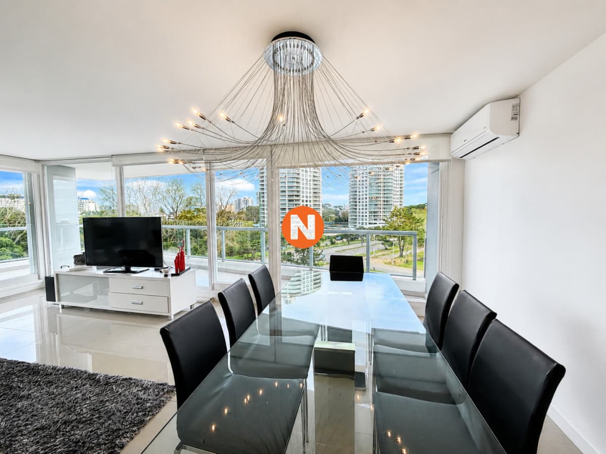Exclusivo apartamento en Venta, 4 dormitorios