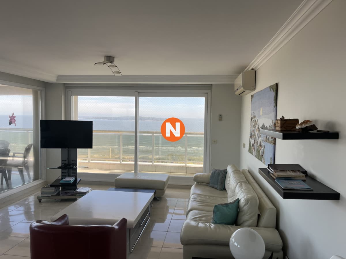 Apartamento en Venta de 3 dormitorios y servicio, Playa Mans ...