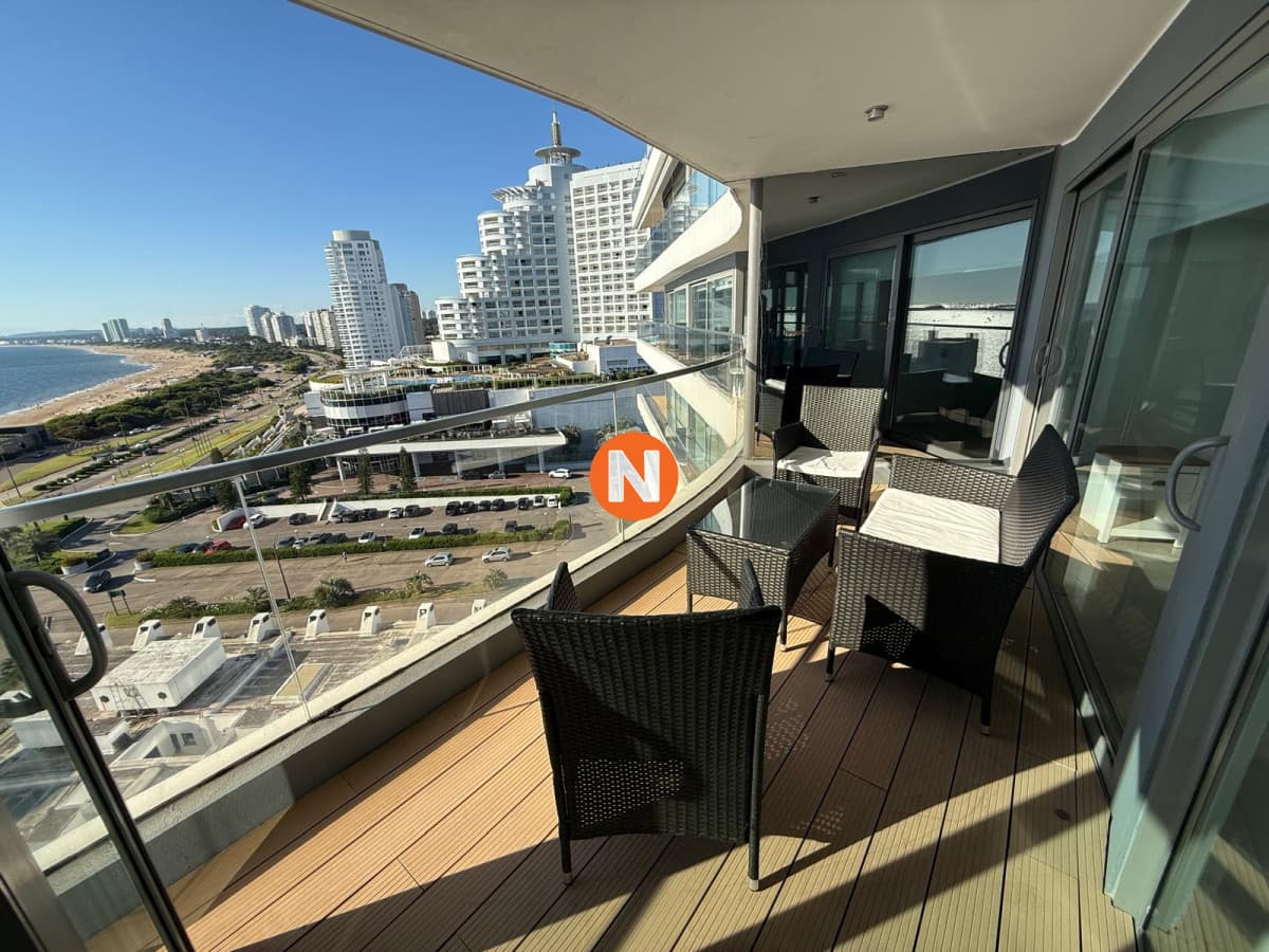 Venta de apartamento 4 ambientes - Peninsula, Punta del Este