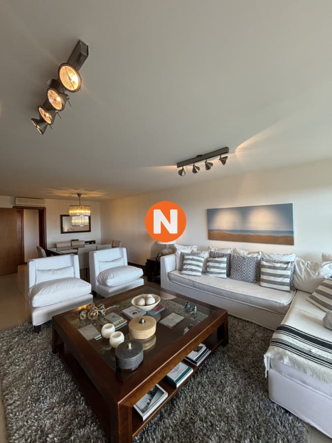 VENTA DE APARTAMENTO DE 3 SUITES FRENTE AL MAR EN EDIFICIO M ...