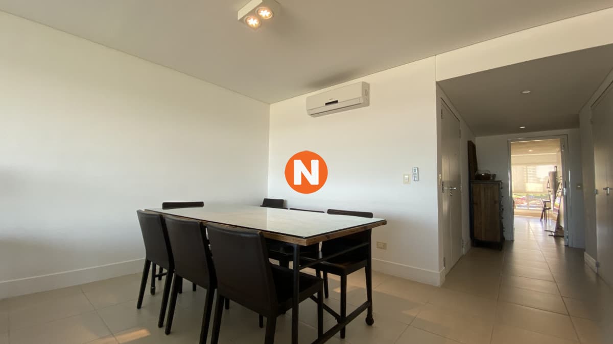Exclusivo Apartamento de 2 dormitorios frente a Playa Brava  ...