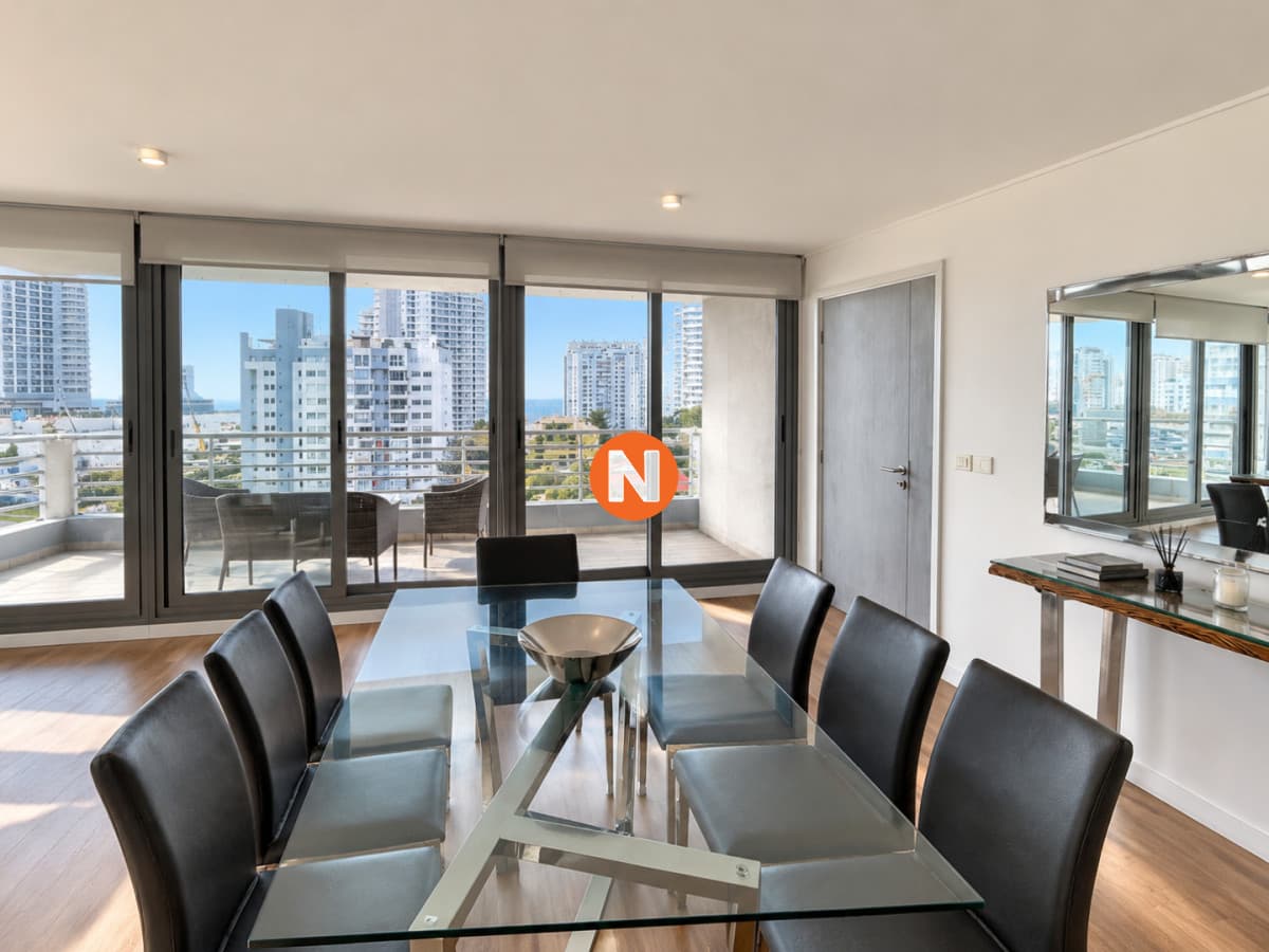Apartamento en Venta 3 Dormitorios Alexander Boulevard
