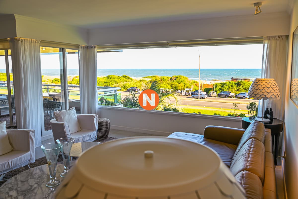 Apartamento en Venta, Brava, Punta del Este, 3 Dormitorios.