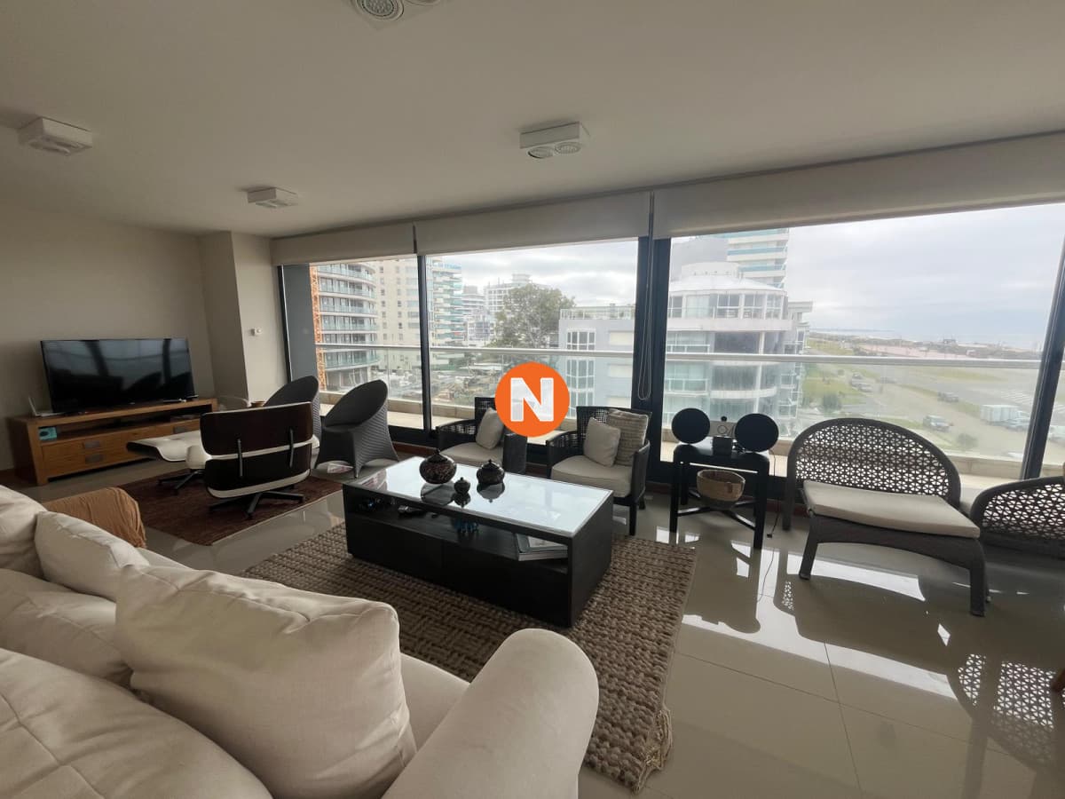 Penthouse en la Brava en venta, primera línea