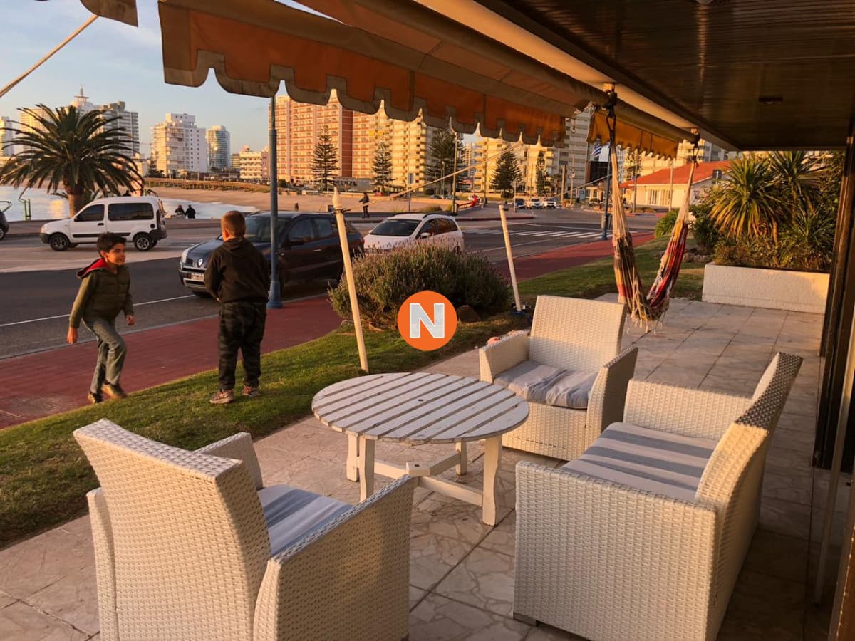 Hermoso Apartamento frente a playa Mansa