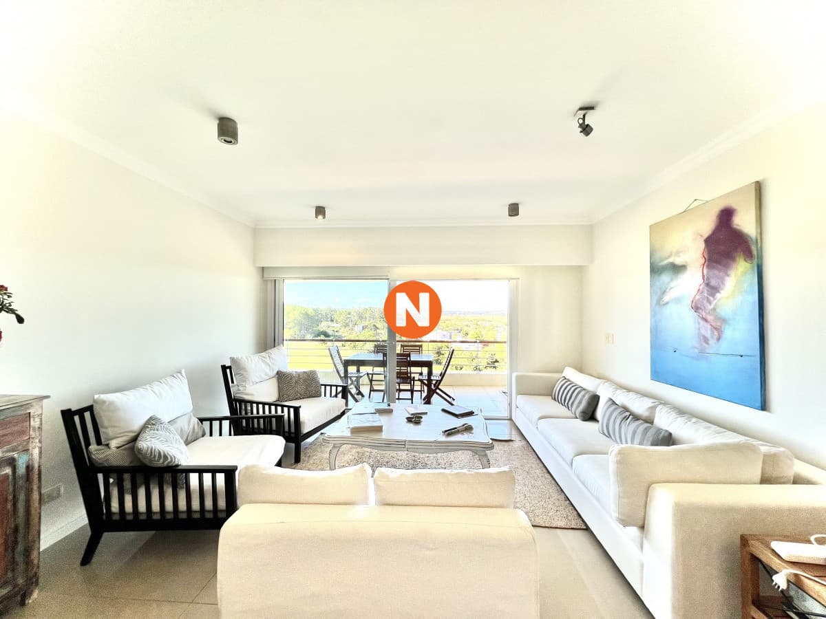 Apartamento en edificio Veramansa.